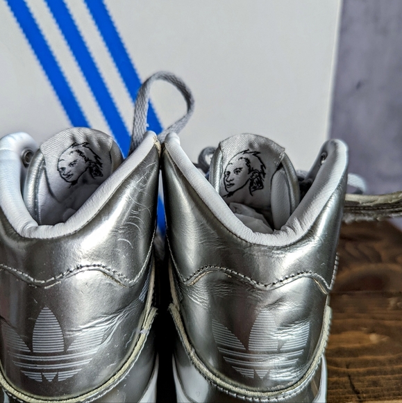 Adidas x Jeremy Scott Wings Metal Model sneakers in Silver, size 9 toddler - Picture 4 of 14
